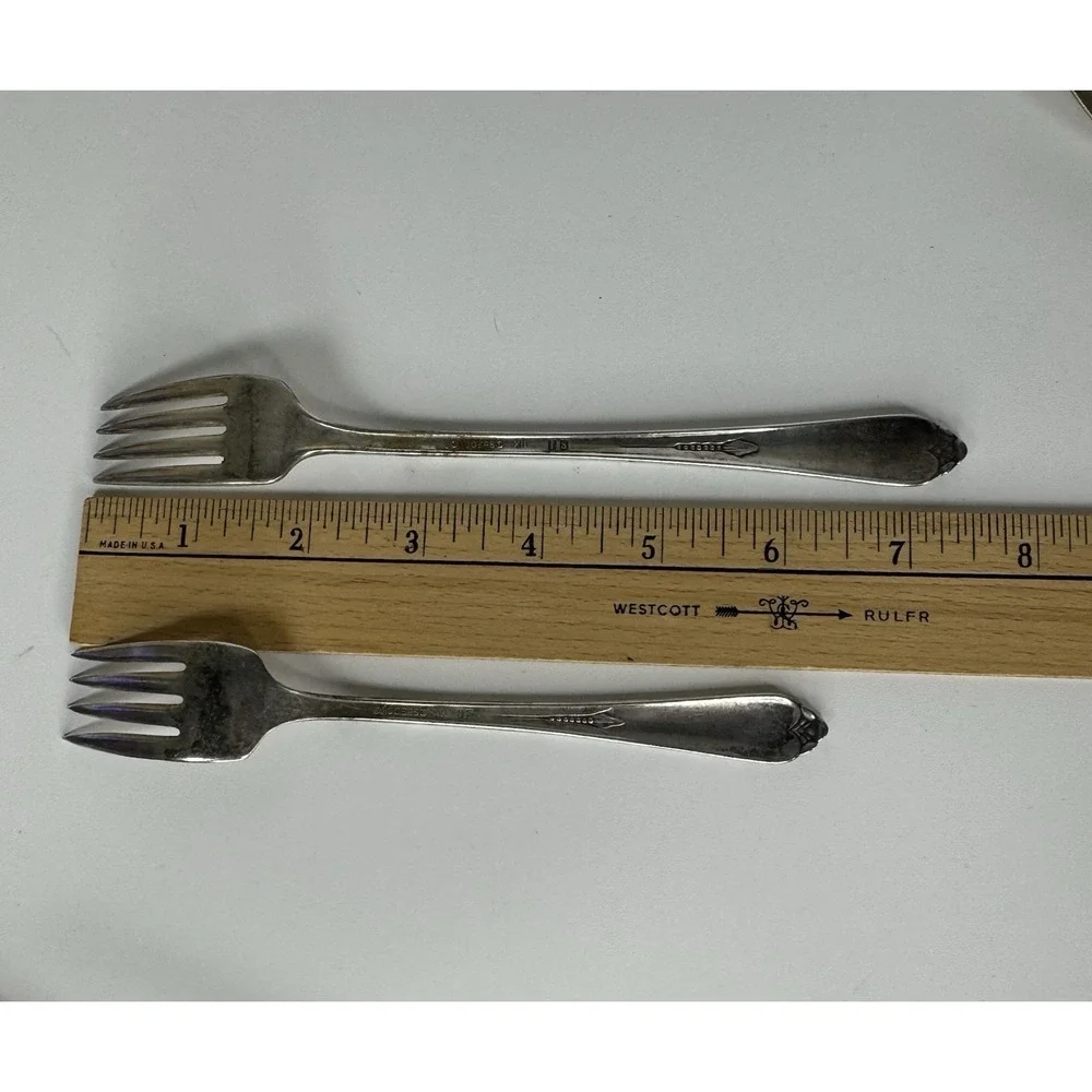 Rogers XII Silverplate Flatware Set 14pc Inspiration 1933 IS Art Deco Fork Spoon